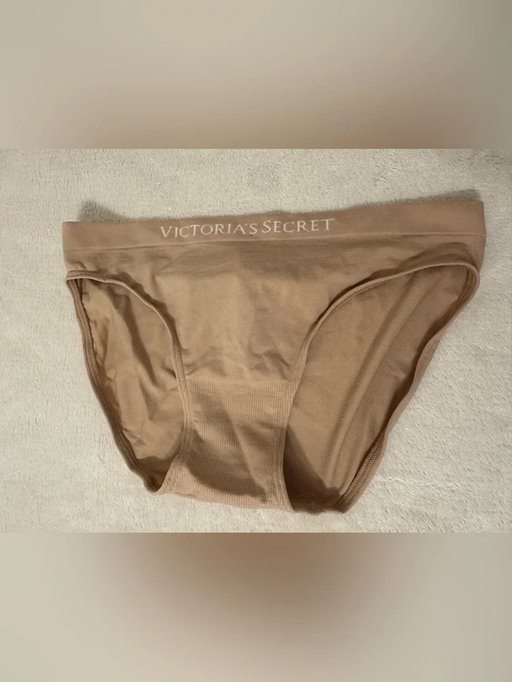 Victoria's Secret Women's Seamless Brief Panties SIZE SMALL BRAND NEW PRALINE